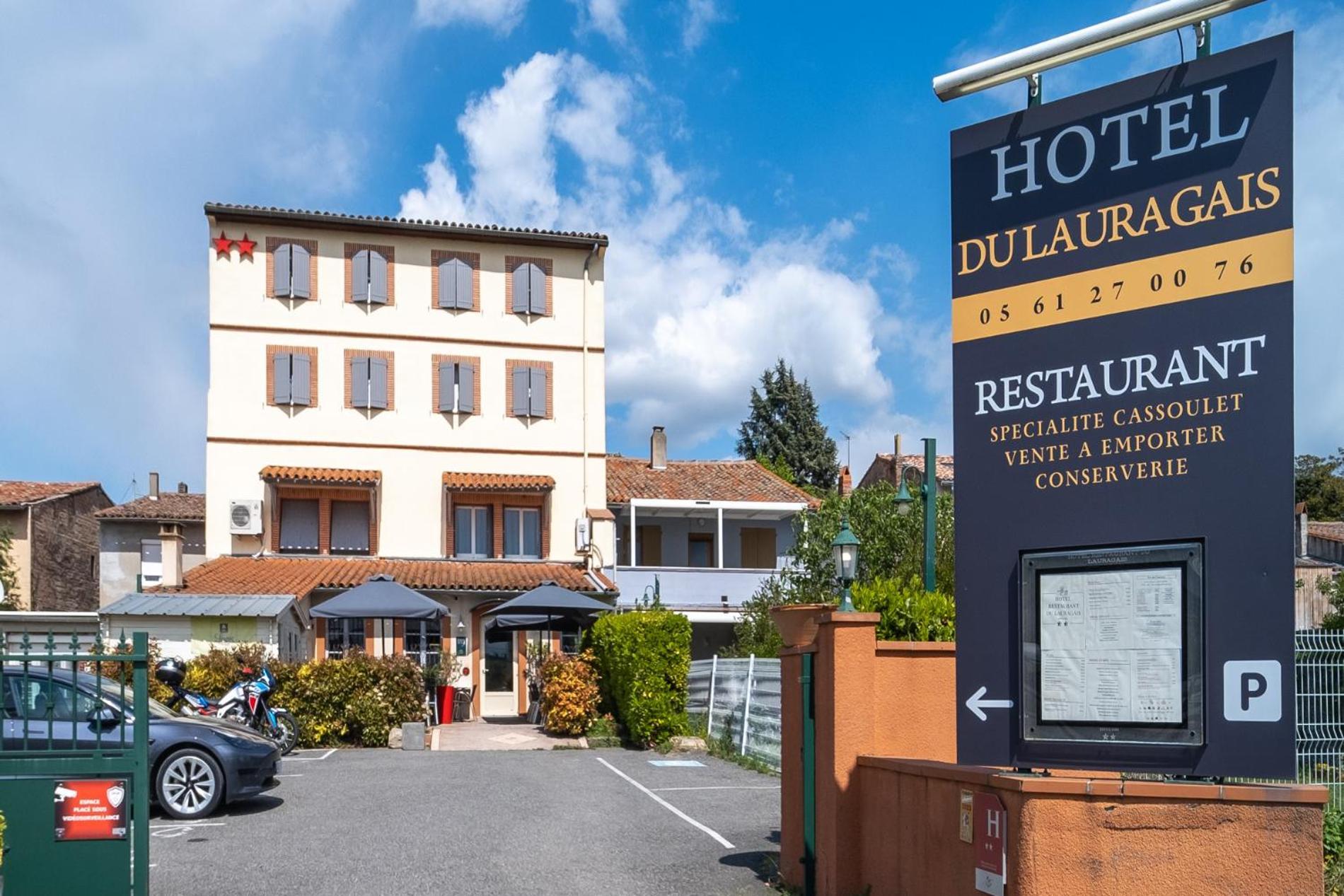 Hotel Restaurant Du Lauragais Logis De France Villefranche-de-Lauragais Bagian luar foto