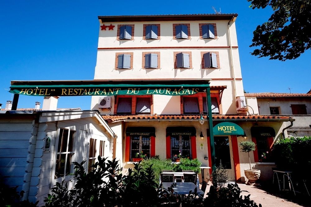 Hotel Restaurant Du Lauragais Logis De France Villefranche-de-Lauragais Bagian luar foto